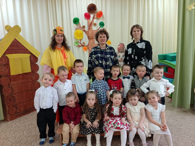 Праздник урожая в МКДОУ "Ясли-сад "Дубки" Праздник урожая в МКДОУ "Ясли-сад "Дубки".